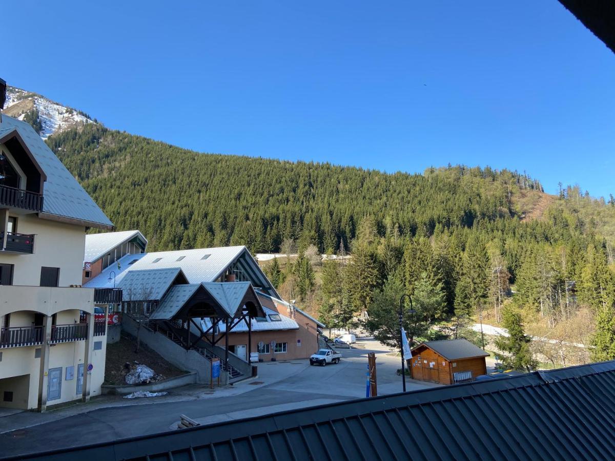 Poutran 2, Studio 4 Personnes Au Pied Des Pistes Avec Grande Terrasse Oz Exteriör bild